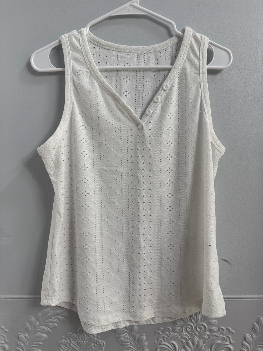SHEIN White V-Neck Tank Top